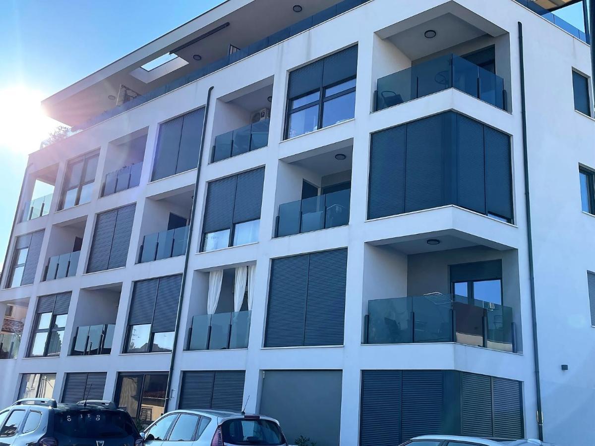 Giovanna Apartment With Terrace And Free Parking Pula Exterior foto