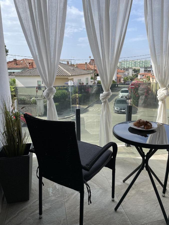 Giovanna Apartment With Terrace And Free Parking Pula Exterior foto
